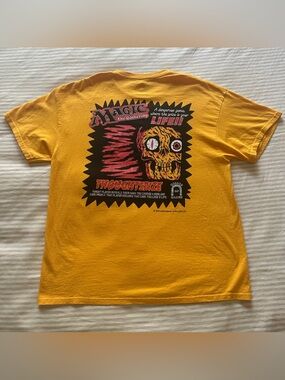 wizard of barge bright yellow magic the gathering tee / sz xl